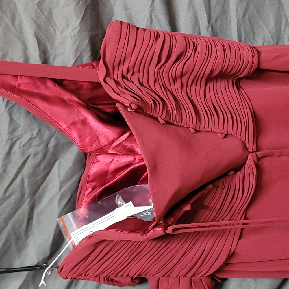 Dress - Picture 3 of 6